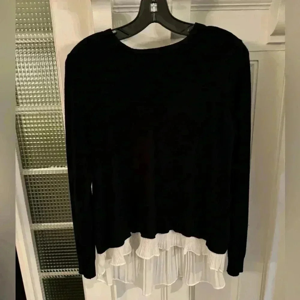 Milano women’s black wool blend sweater with layered white ruffles sz M